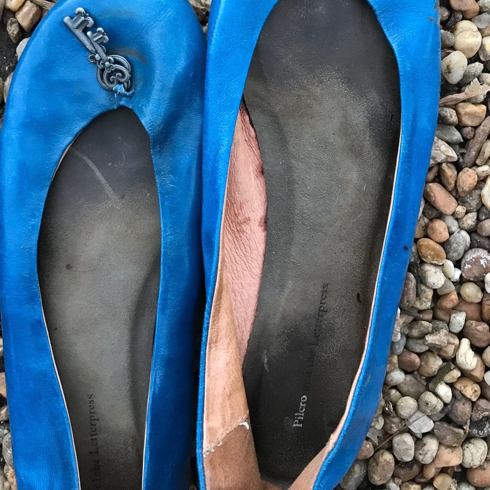 Anthro Pilcro & Letterpress Key Trinket Blue Flats